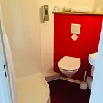 阿让普瑞米尔经典酒店 酒店