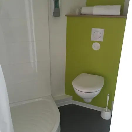 Premiere Classe فندق أجان