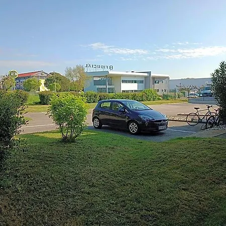 阿让普瑞米尔经典酒店 酒店 阿让